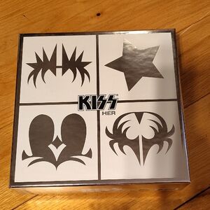*Unused In Box* 2006 KISS Her Iconic Gift Set In Silver and White Paul Stanley